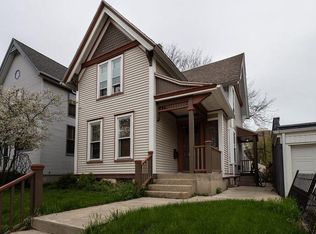 1664 N Astor St #1, Milwaukee, WI 53202