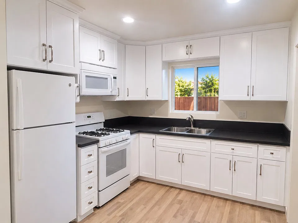 1220 W Martin Luther King Jr Blvd #1222