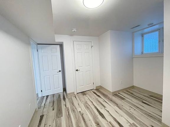 4th image of 10 Shanley St #A