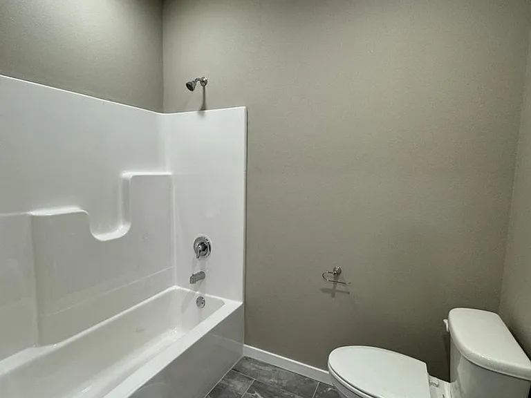 2210 Regan Cir — Photo 13