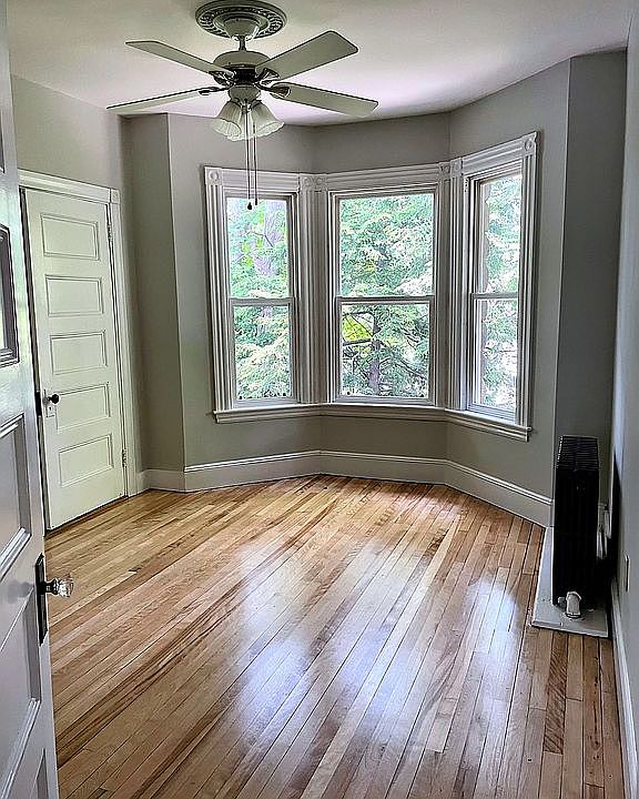 2nd Bedroom (empty)