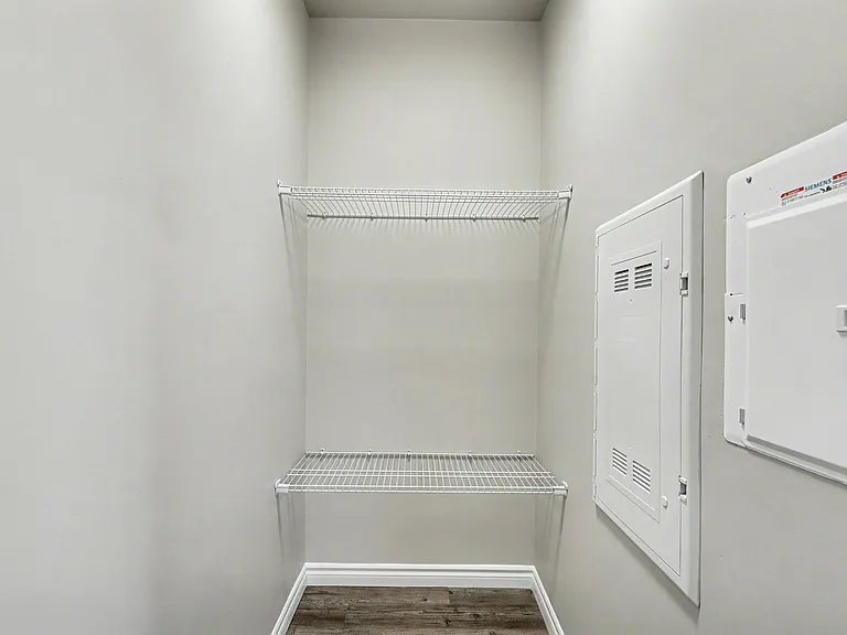 660 Garibaldi Ave — Photo 44