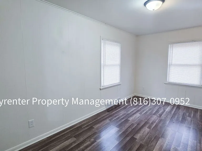 1512 W College St — Photo 22
