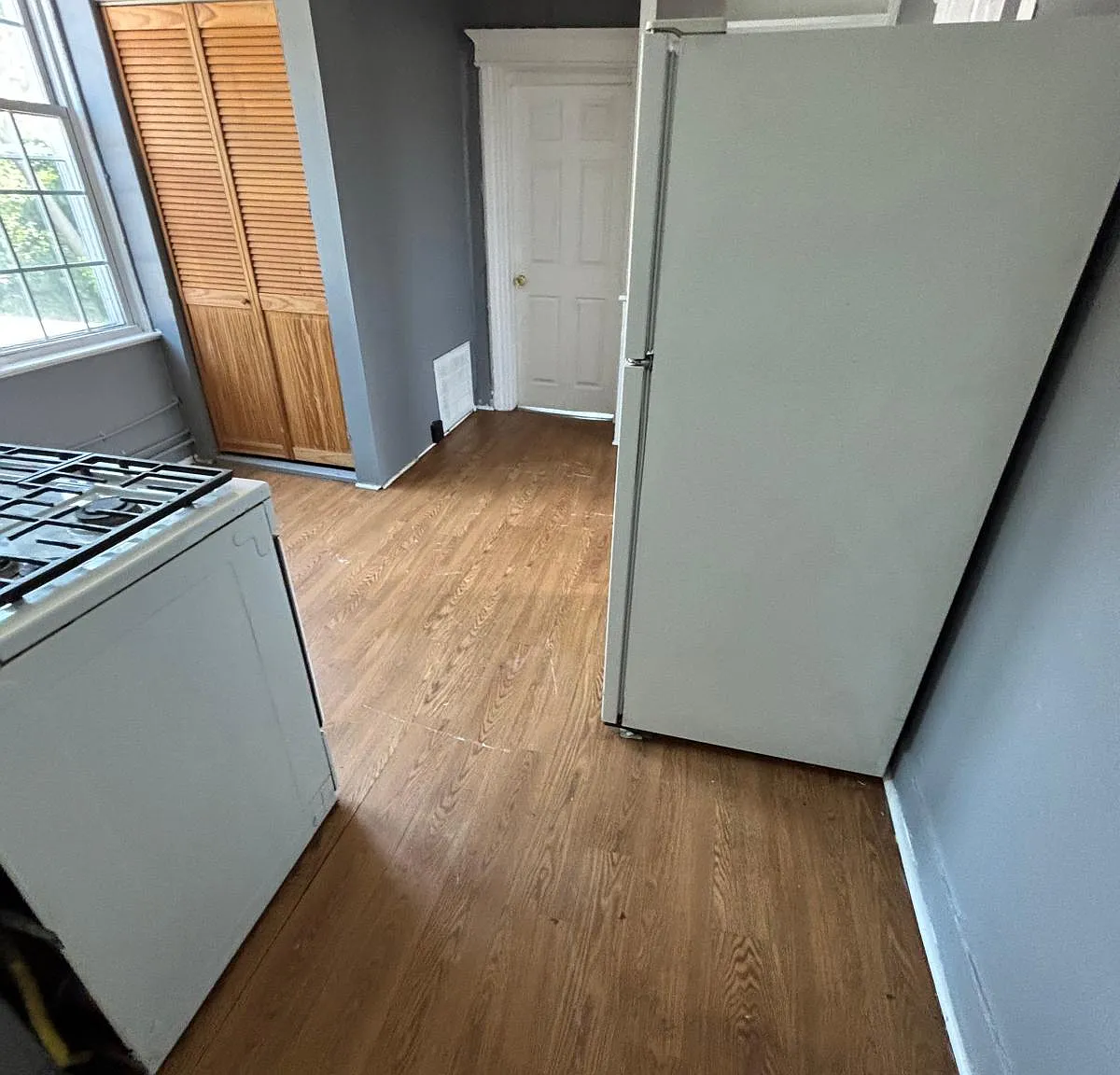 2 bed, 800 sqft, $1,900 — Photo 2