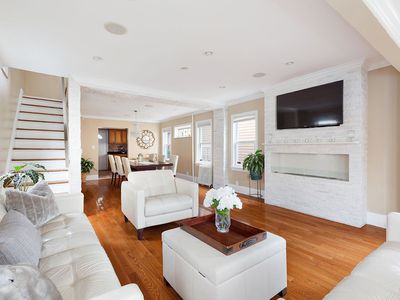 6941 Alderton St, Rego Park, NY, 11374