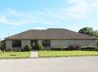 1005 Center St, El Campo, TX 77437