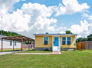 126 Spring Valley Cir, Azle, TX 76020