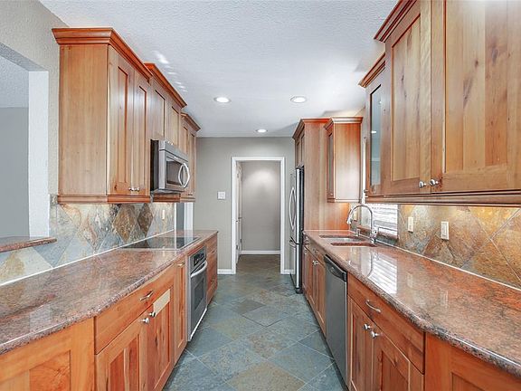 2nd image of 4505 Cleveland Dr