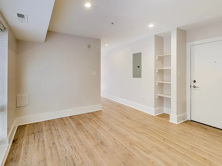 1904 Irving St NE — Photo 10