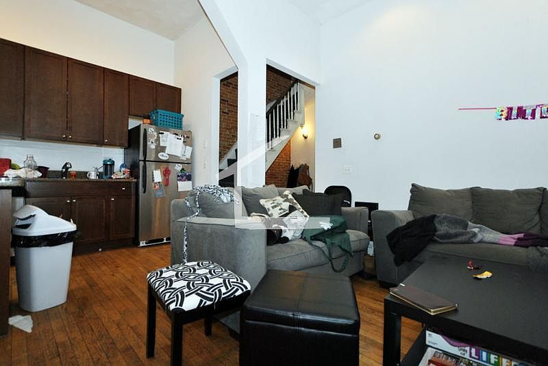 2nd image of 11 Wigglesworth St #2