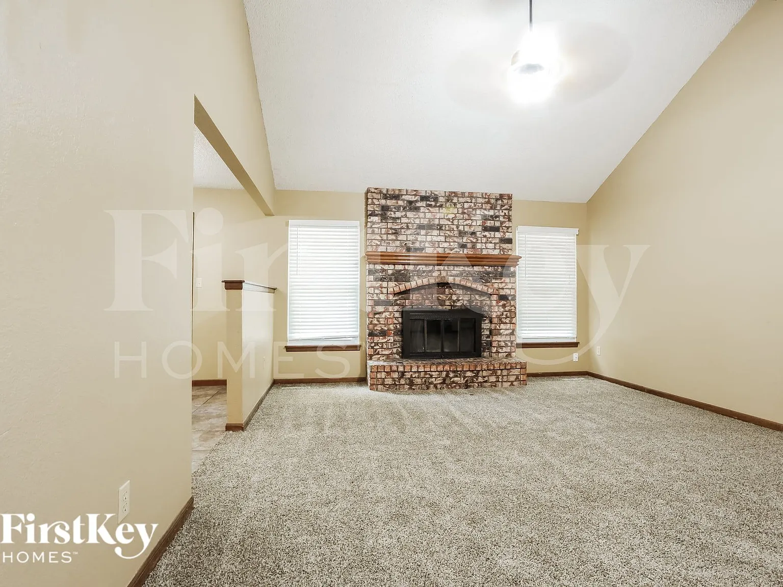 3 bed, 2.0 bath, 1452 sqft, $1,915 — Photo 2