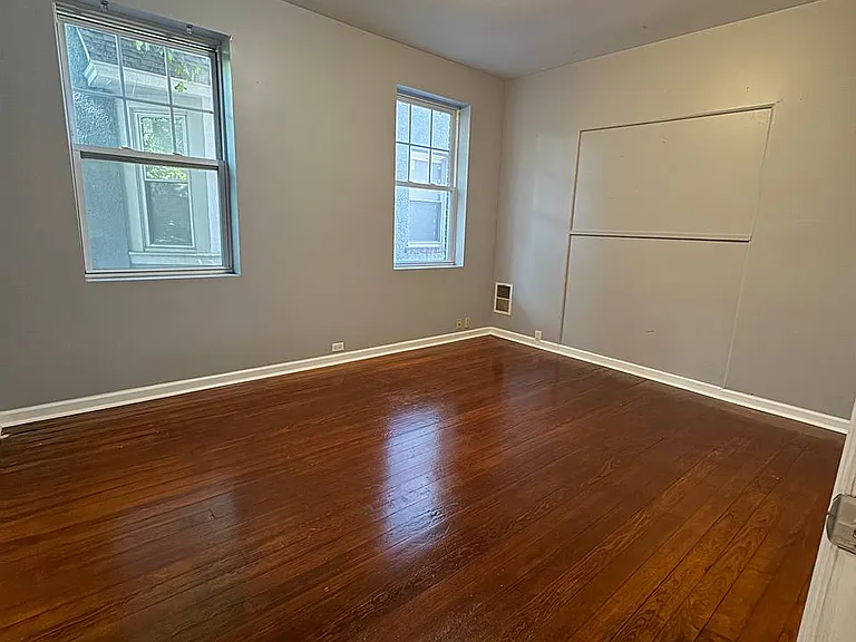 309 East Ave — Photo 6