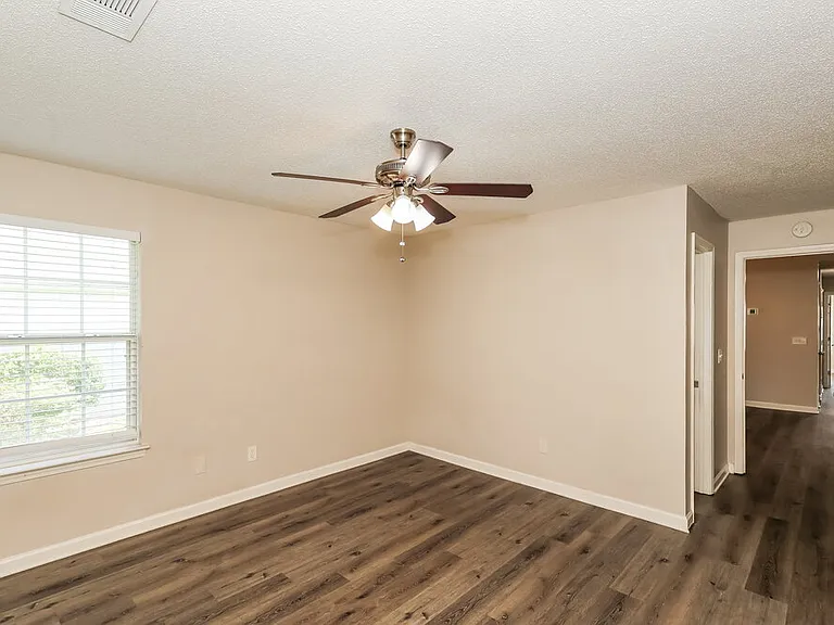 1310 Waterton Trl — Photo 9