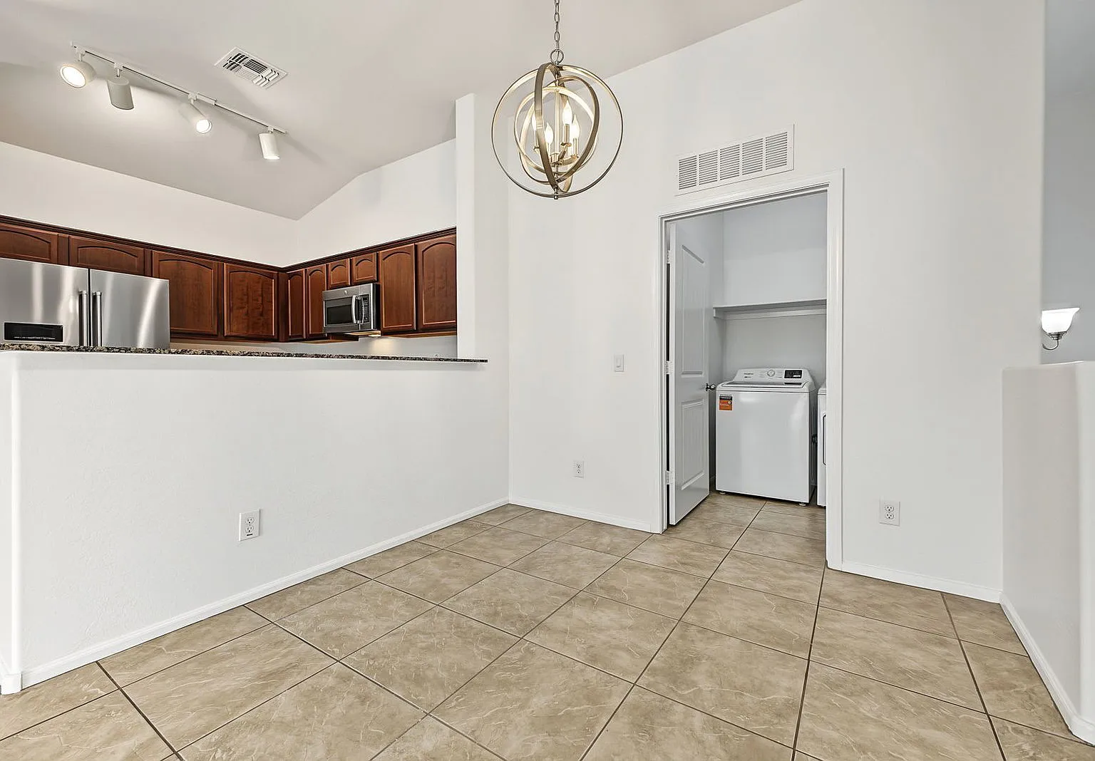 2 bed, 2.0 bath, 1152 sqft, $2,250 — Photo 4