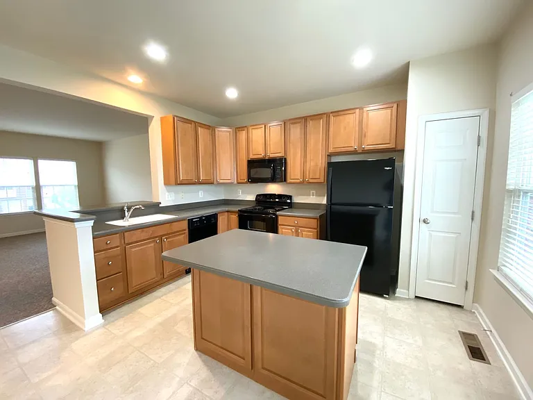 12477 Jackson Ave — Photo 3