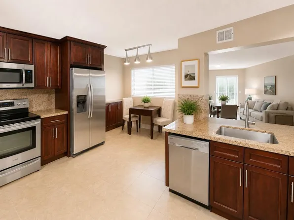 5574 Witney Drive #206, Delray Beach, FL 33484
