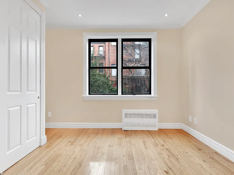 404 E 88th St #6-A — Photo 1