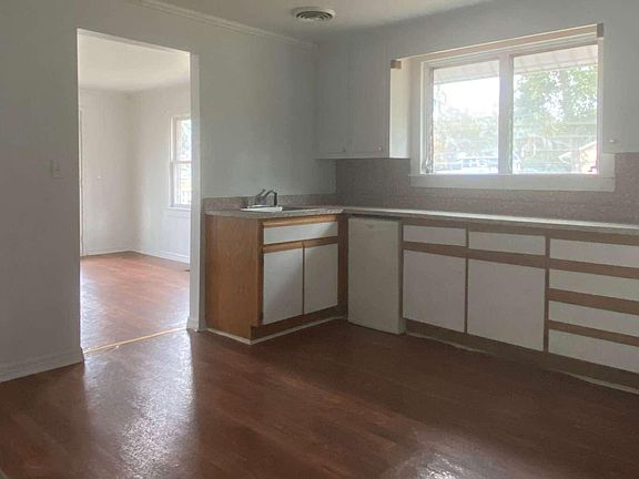 5th image of 972 SW Baya Dr