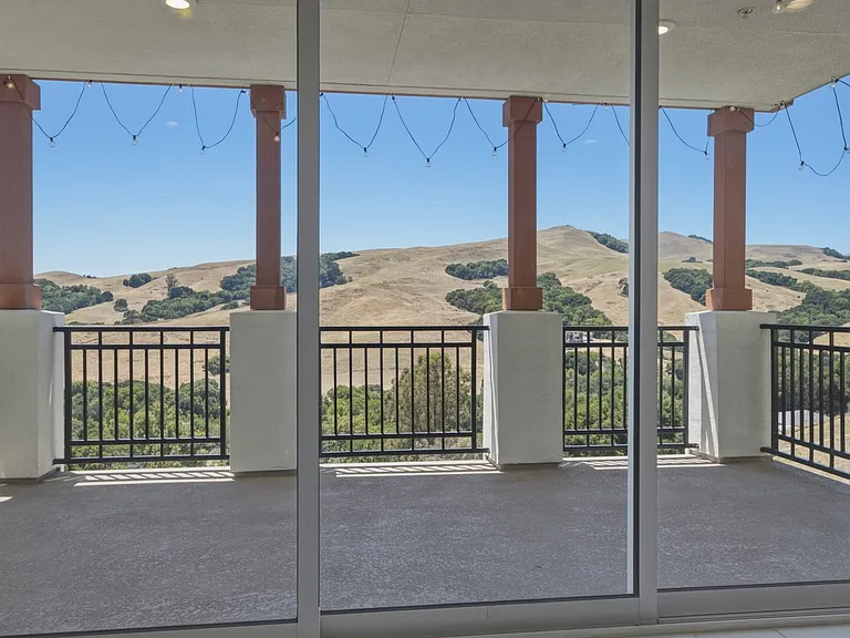 1230 Mateo Miller Cir — Photo 57