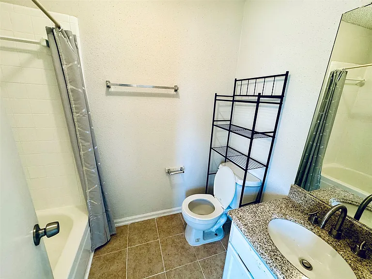 5810 Twisted Pine Ct #C — Photo 12