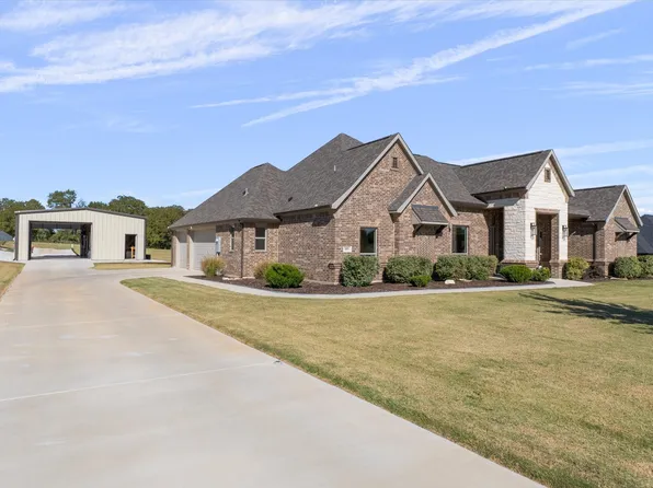 105 Ash Ln, Weatherford, TX 76085
