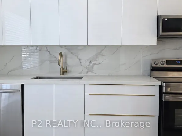 25 Gosford Blvd #22, Toronto, ON M3N 2G7