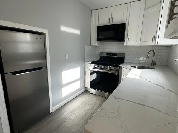 218 Cliff St, Cliffside Park, NJ