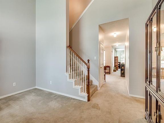 5th image of 851 Applecross Ct