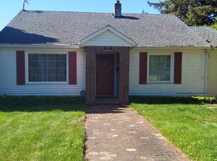430 NE 5th St, Gresham, OR 97030
