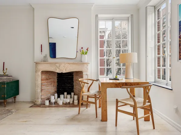 367 Bleecker Street image 2 of 10