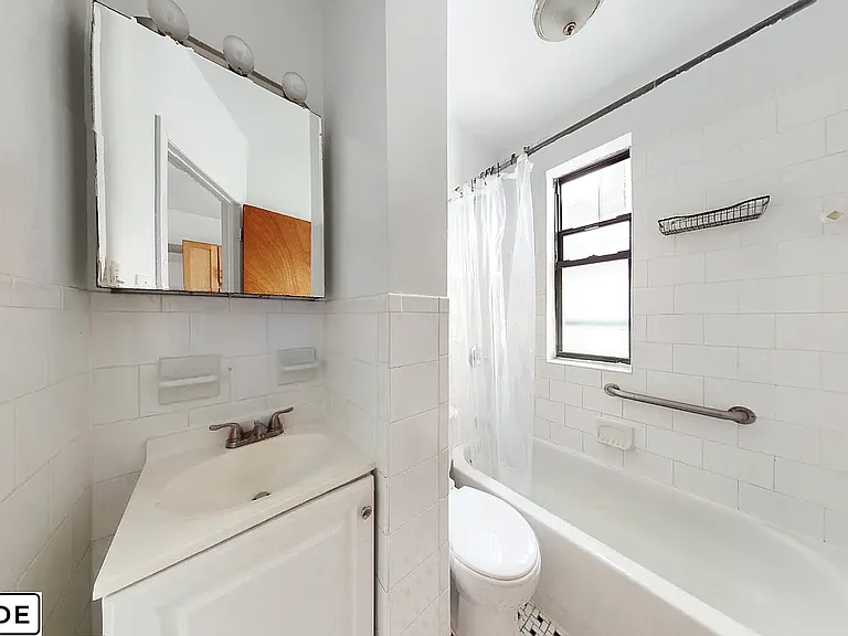 411 E 70th St #3B — Photo 5