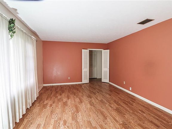 2nd image of 611 Carolyn Dr