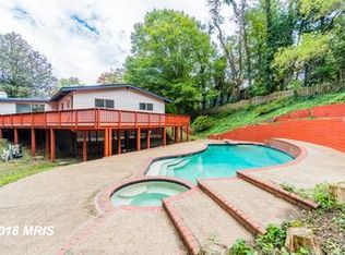 6535 Kerns Rd, Falls Church, VA 22044