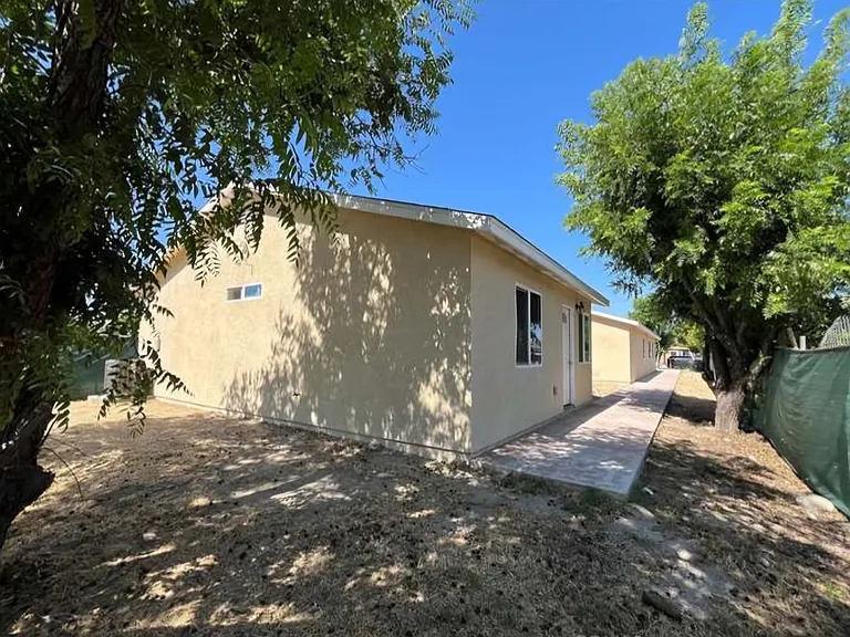 547 Cabrera Ave #B — Photo 1