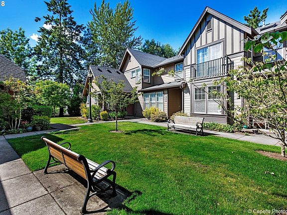 5th image of 925 NE 73rd Ave