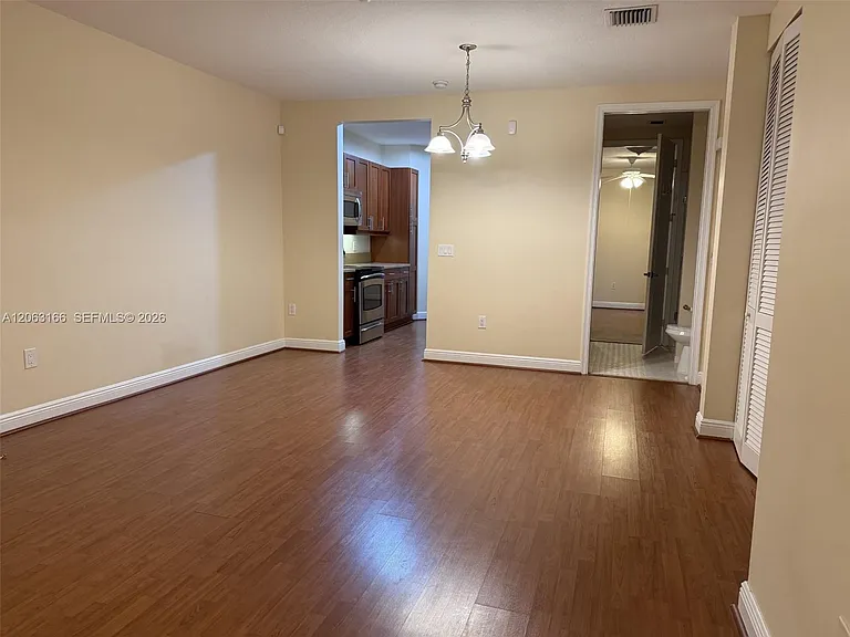 1333 SW 4th Ct #1333 — Photo 3