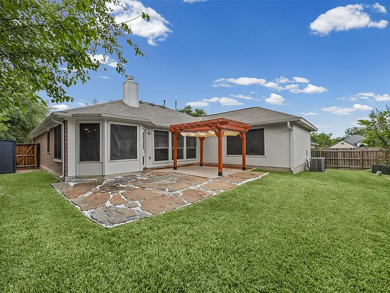 11304 Avering Ln — Photo 22
