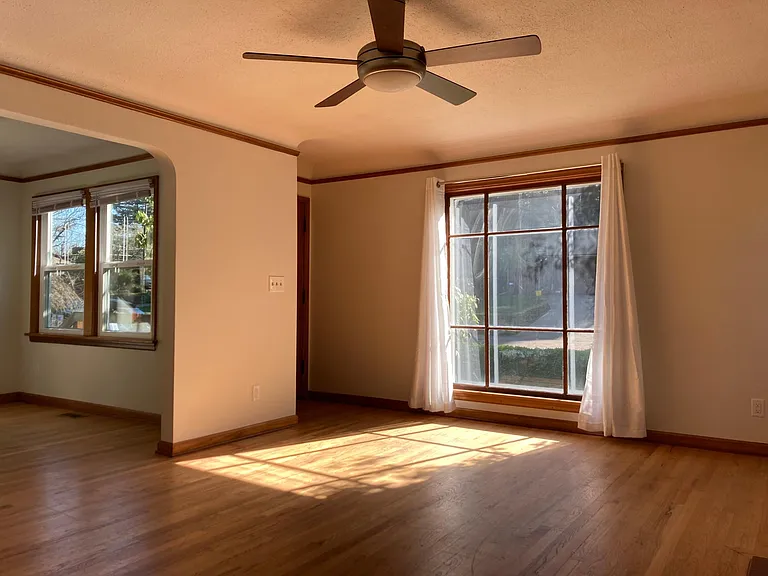 4407 SE Tibbetts St — Photo 3