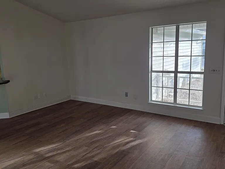 139 Heritage Cir — Photo 5