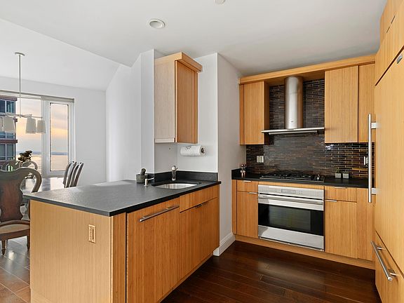 5th image of 70 Little West St APT 22F