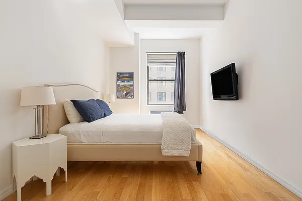 Rented by Compass | media 13