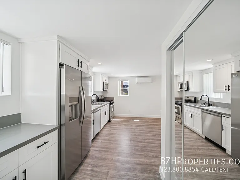 1267 Vin Scully Ave — Photo 6