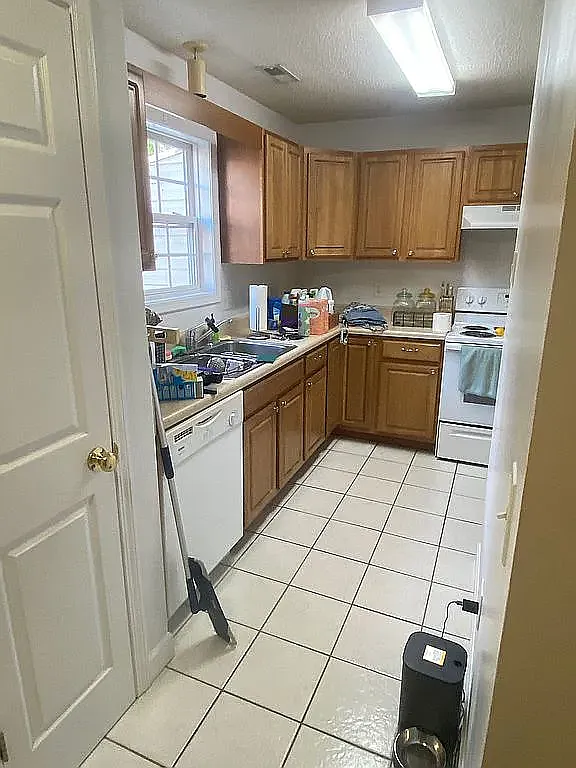 2 bed, 1280 sqft, $1,500 — Photo 1