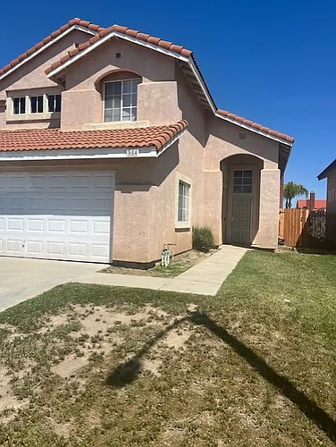 584 Ocean Ave Photo 1