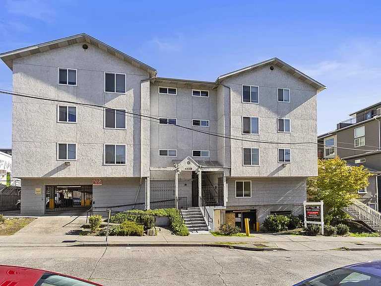 Dry Creek Apartments — Photo 30