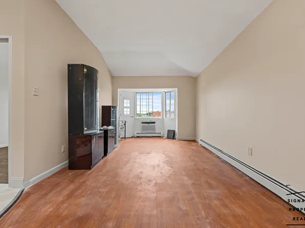 1105 East 72nd Street image 23 of 27