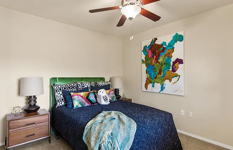Ashford Apartments — Photo 9