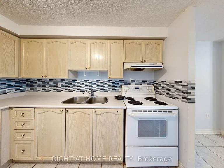 119 Letty Ave #LOWER — Photo 8