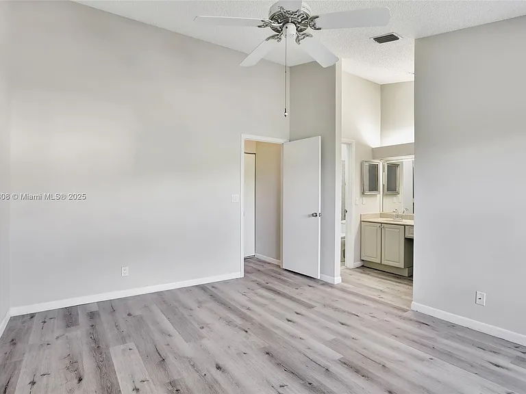 4615 Carambola Cir S #27232 — Photo 19