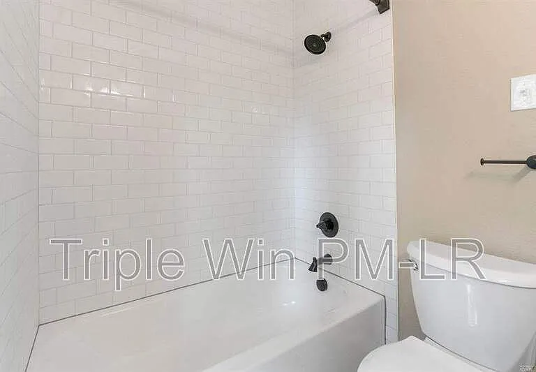 9914 Pinnacle Valley Rd — Photo 36